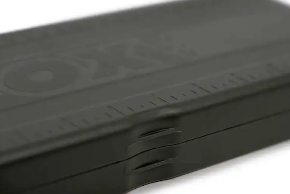 FOX Carp Edges Rig Box inc 50 Pins #Large
